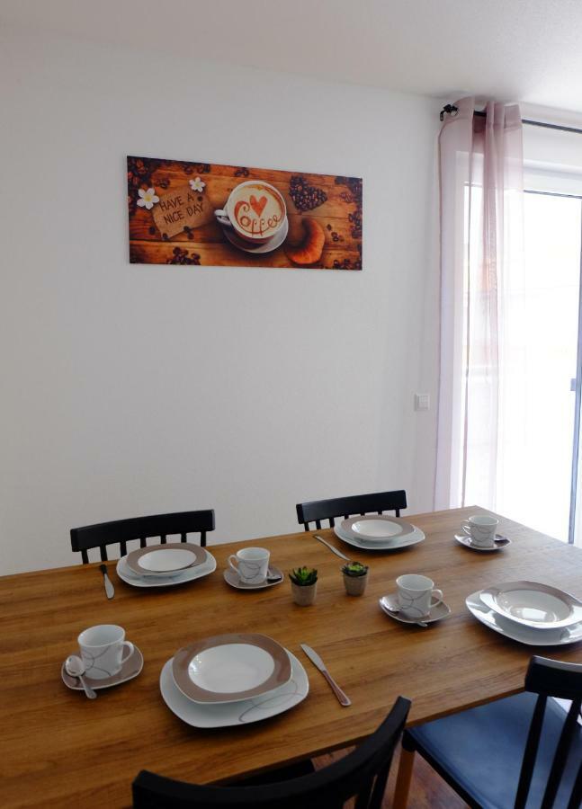Sweet Park Appartements Rheinhausen Exterior foto