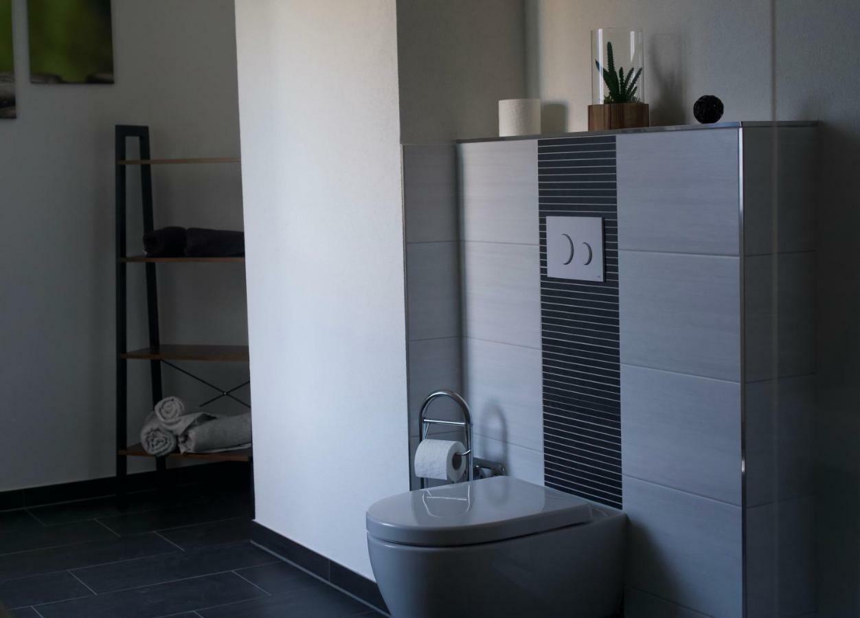 Sweet Park Appartements Rheinhausen Exterior foto